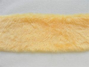 Kožešinový lem, plyš, světle žlutý, 9mm vlas. š. 150cm