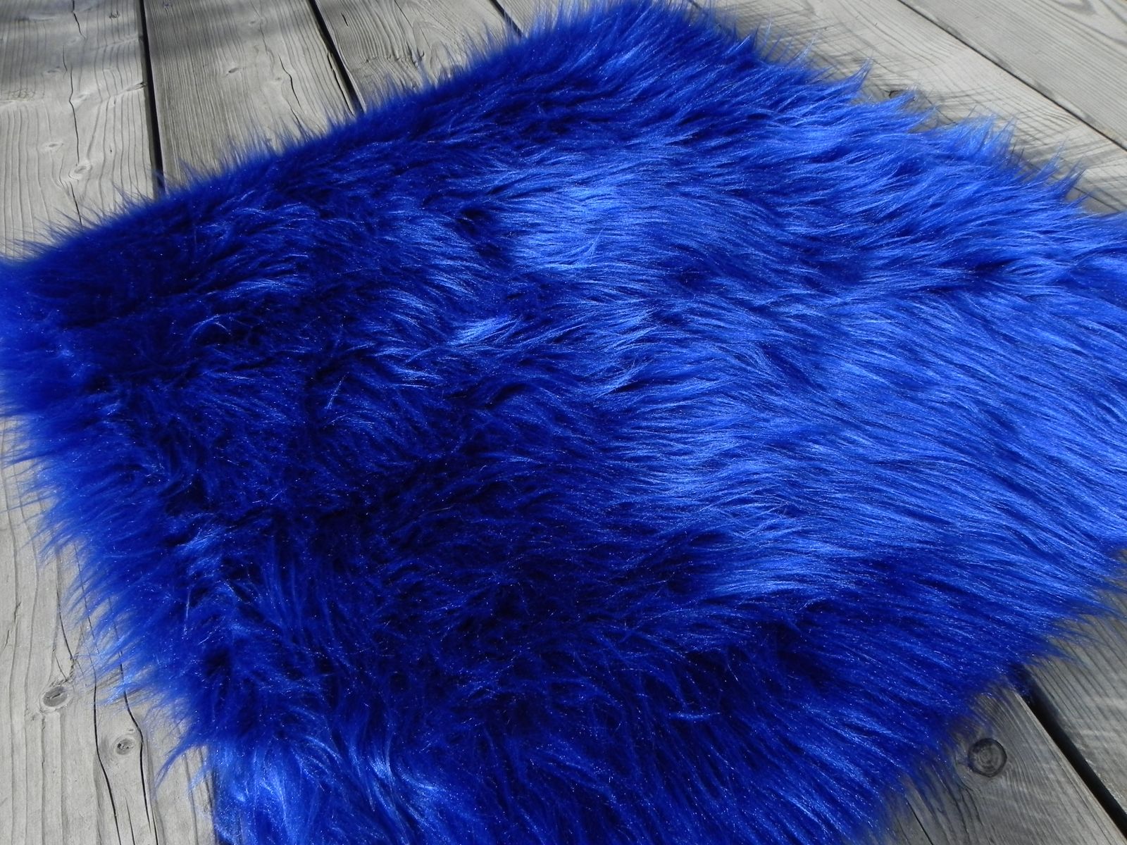 Kožešinový čtverec, kobaltová modř, 45 mm vlas, 48 x 48 cm
